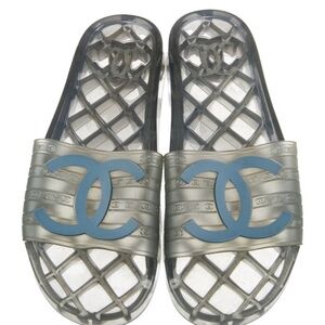 CHANEL clear slides with interlocking C! Blue emblem!!